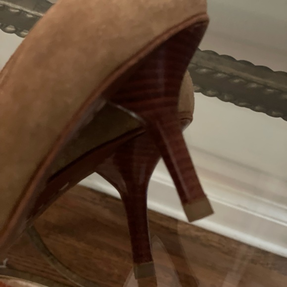 Vintage Michael Kors before MK was famous; pre-loved as shown. 👠 - Picture 5 of 6